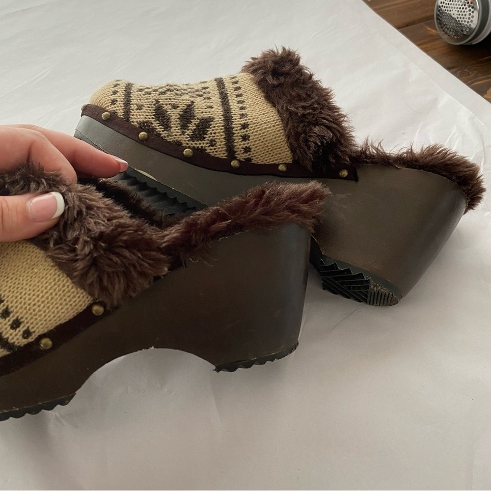 Arizona Jeansโ Co Y2K Vintage Knit Fair Isle Snowflake Faux Fur Wooden Clogs 8.5 - Picture 9 of 13